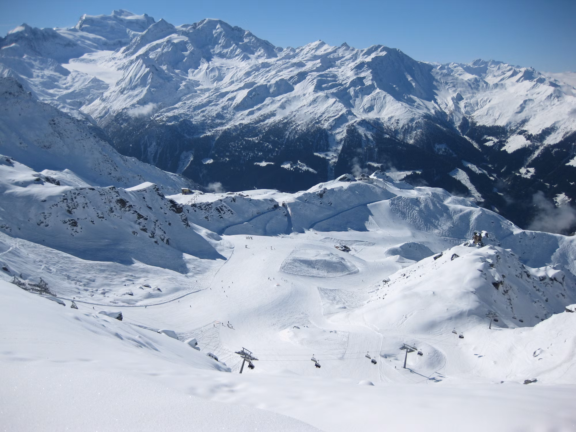 Exploring the Thrill of Snowboarding: A Beginner’s Guide